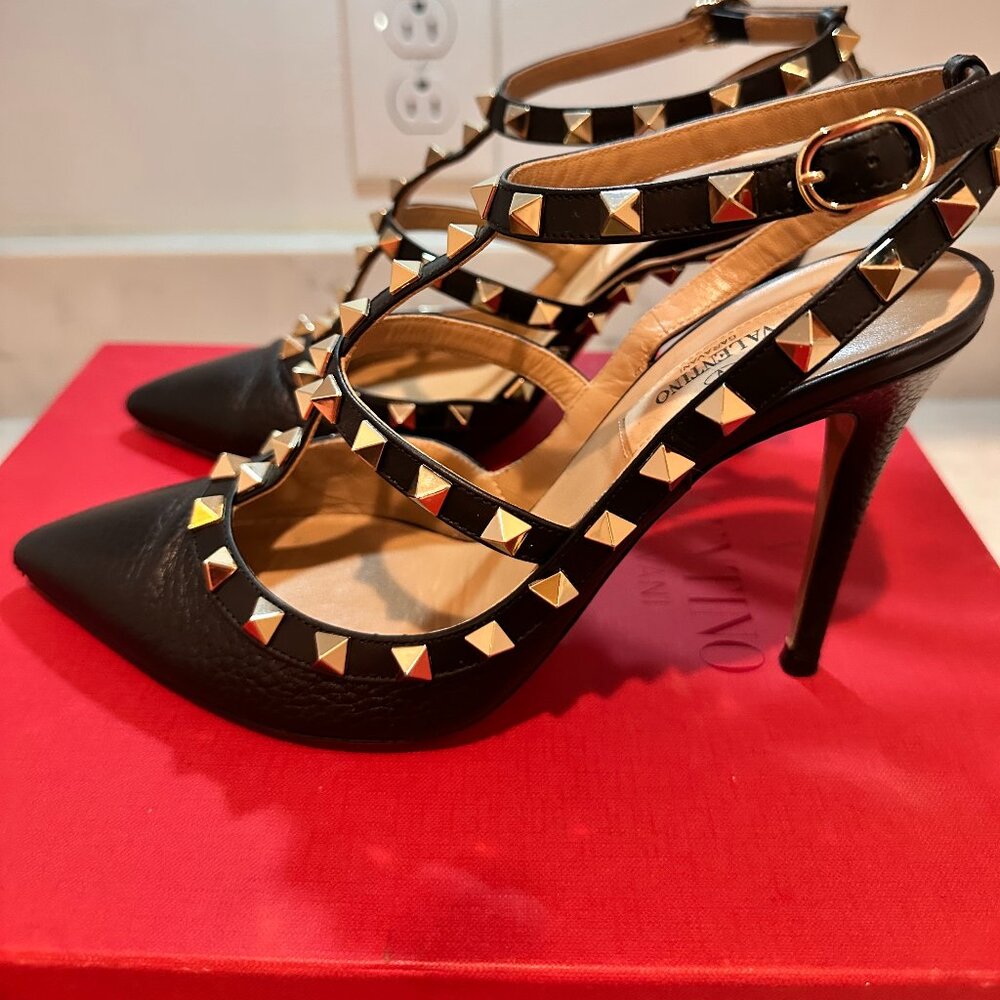 Valentino Black Rockstud Heels Size 37 - 7.5